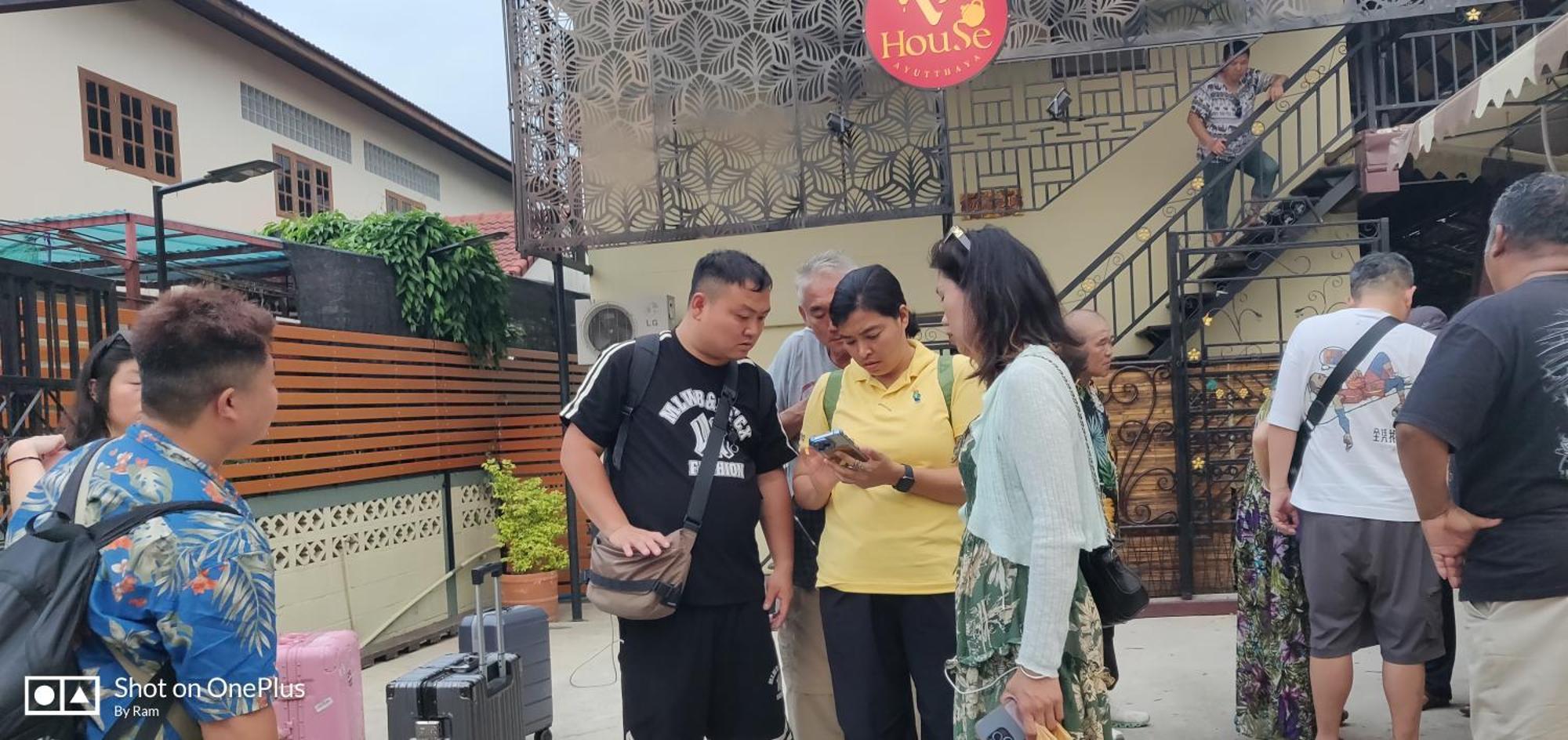 V House Hotel Phra Nakhon Si Ayutthaya Luaran gambar